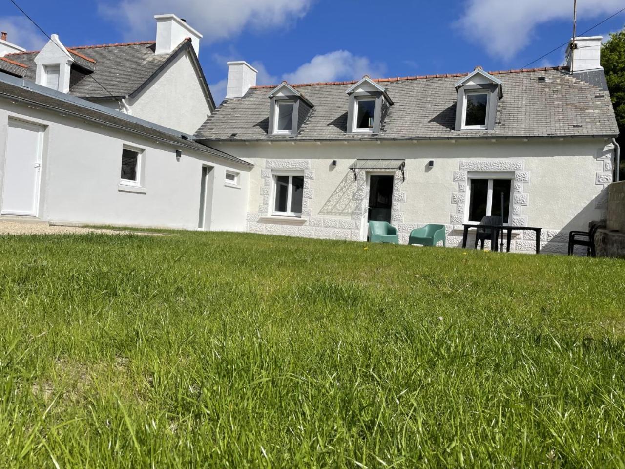 maison totalement rénovée 3 chambres au coeur du village Lézardrieux Exterior foto